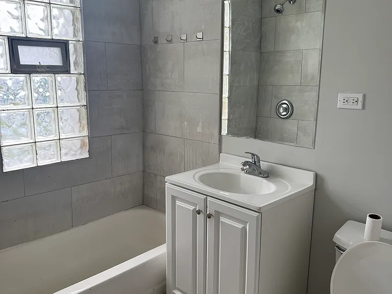 8209 S Evans Ave #2 — Photo 4