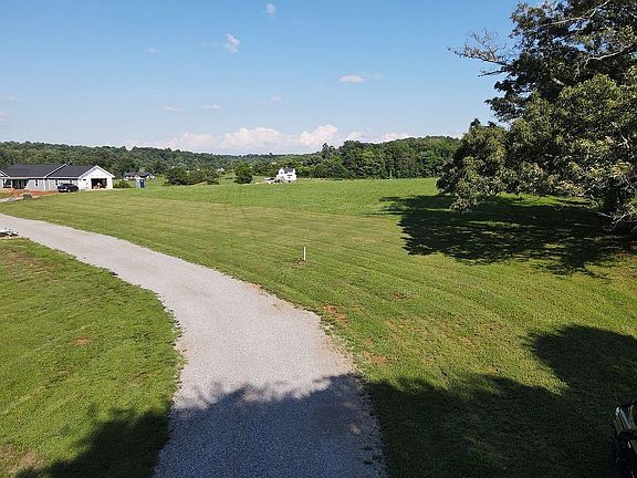 2nd image of 1504 Marble Hill Rd