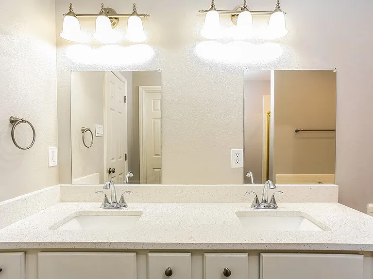 2716 Wild Grove Ln — Photo 12