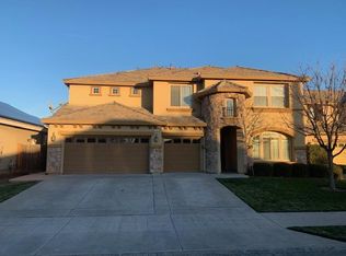 1145 N Whittier Ave, Clovis, CA 93611