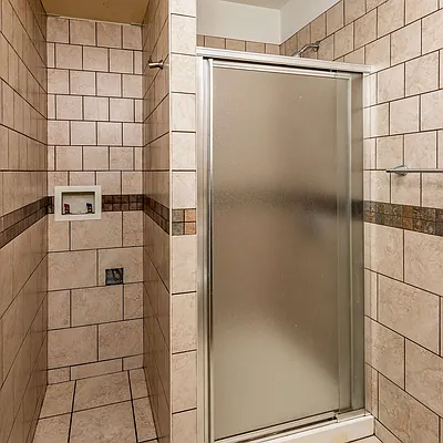 Rented by Nooklyn NYC LLC | media 52