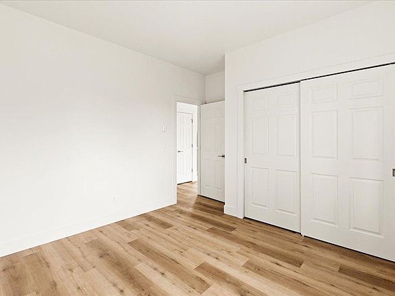 5th image of 1942 Dixon Ave #A