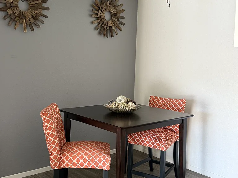 Silver Palms Apartments — Photo 4