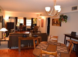 3740 58th St N APT 105, Saint Petersburg, FL 33710