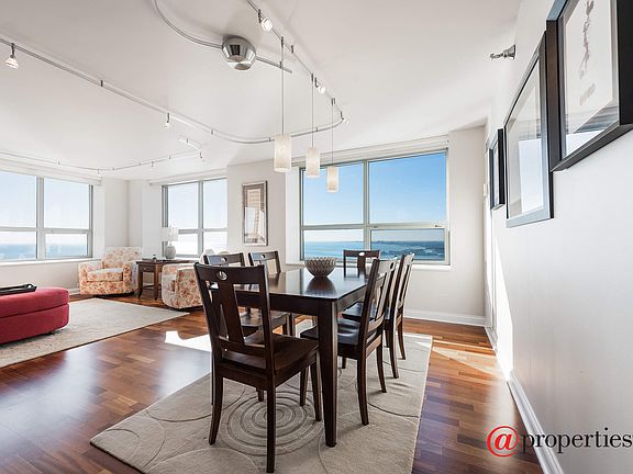 Living Room / Dining Room