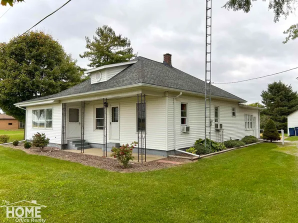 17835 Corunna Rd, Chesaning, MI 48616