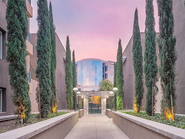 The Pointe | 100 Pointe Dr, Brea, CA