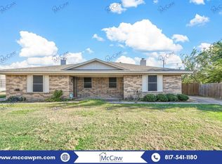 7728 Jamie Renee Ln, North Richland Hills, TX 76182