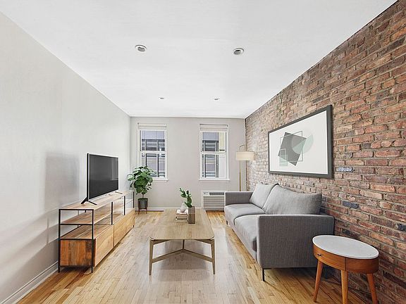 3rd image of 314 W 56th St APT 6C