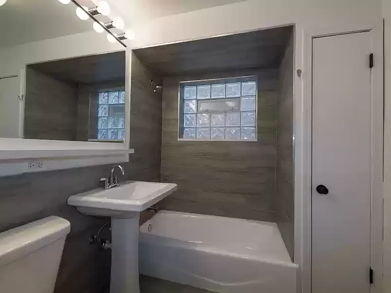6515 W Higgins Ave #2 — Photo 10