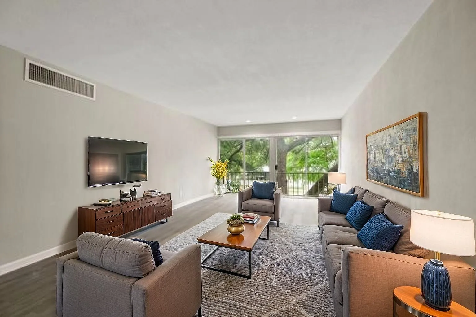 2 bed, 2.0 bath, $2,100 — Photo 3