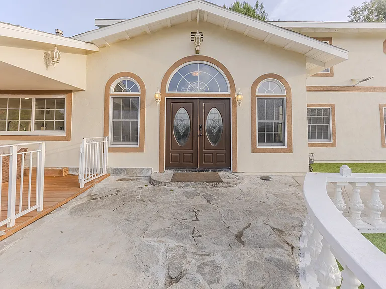 15877 Regalado St — Photo 56