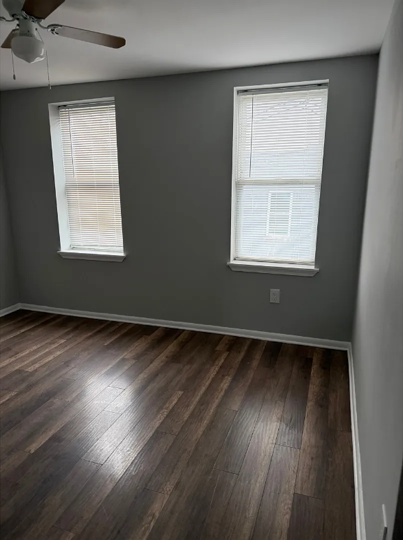 3325 E Monument St $700 Private Room (Shared Bath) — Photo 2