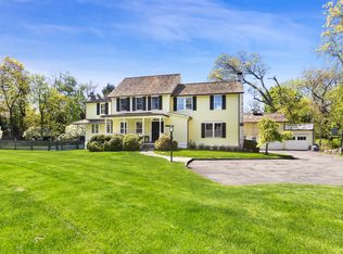 96 Indian Head Rd, Riverside, CT 06878
