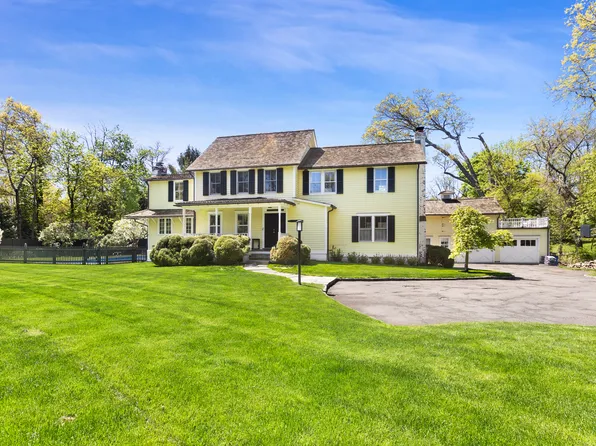 96 Indian Head Rd, Riverside, CT 06878