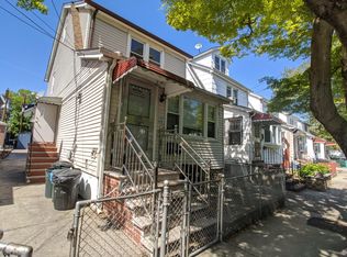 16505 78th Ave, Fresh Meadows, NY 11366