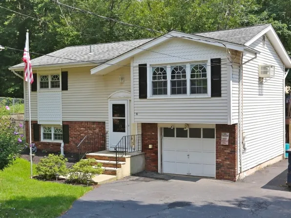 19 Adelphi Trl, Hopatcong Boro, NJ 07843