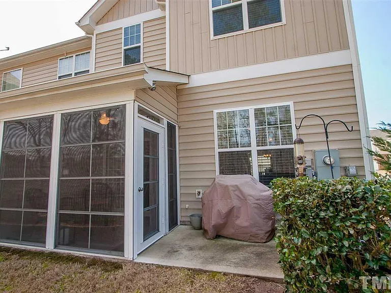 101 Suffolk Green Ln #101 — Photo 25