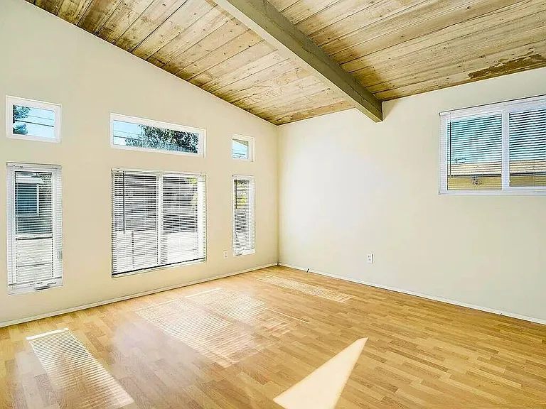 5442 Baja Dr — Photo 3