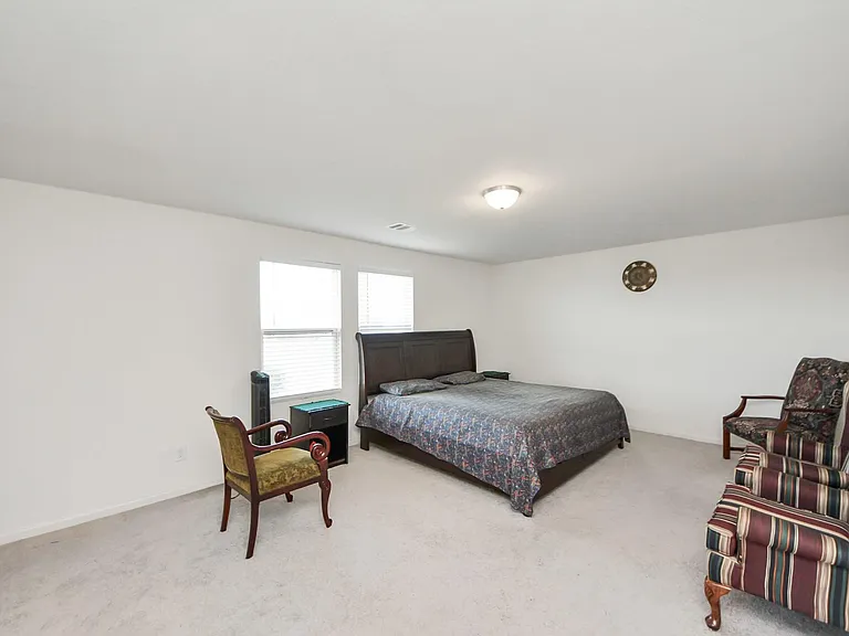 4830 Highland Springs Dr — Photo 32