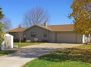 136 Lake St, Kingston, WI 53939