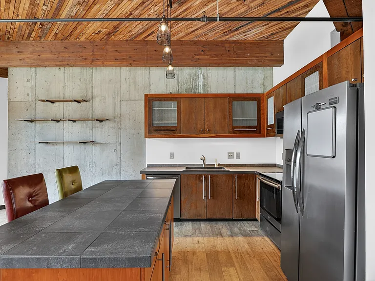 1420 NW Lovejoy St #605 — Photo 5