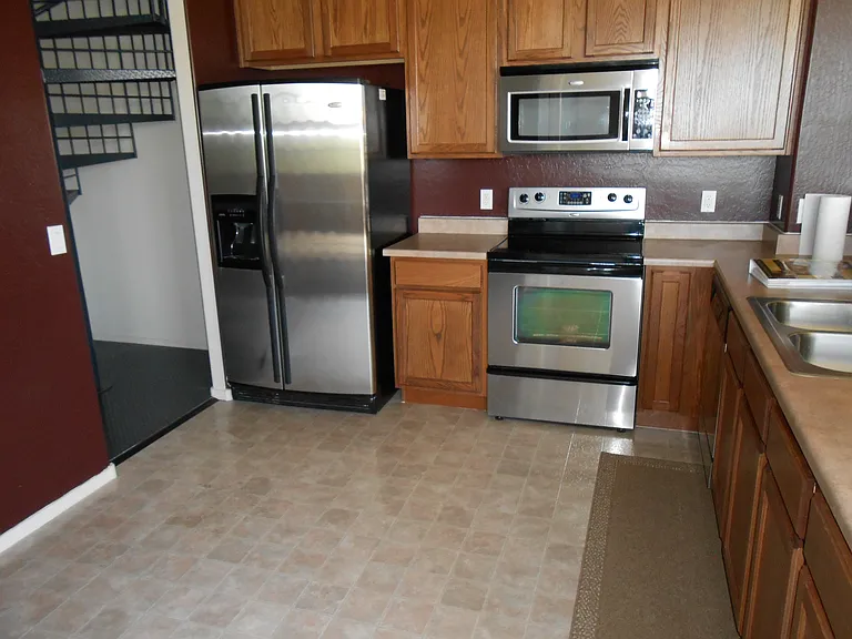 2670 Voyager- kitchen