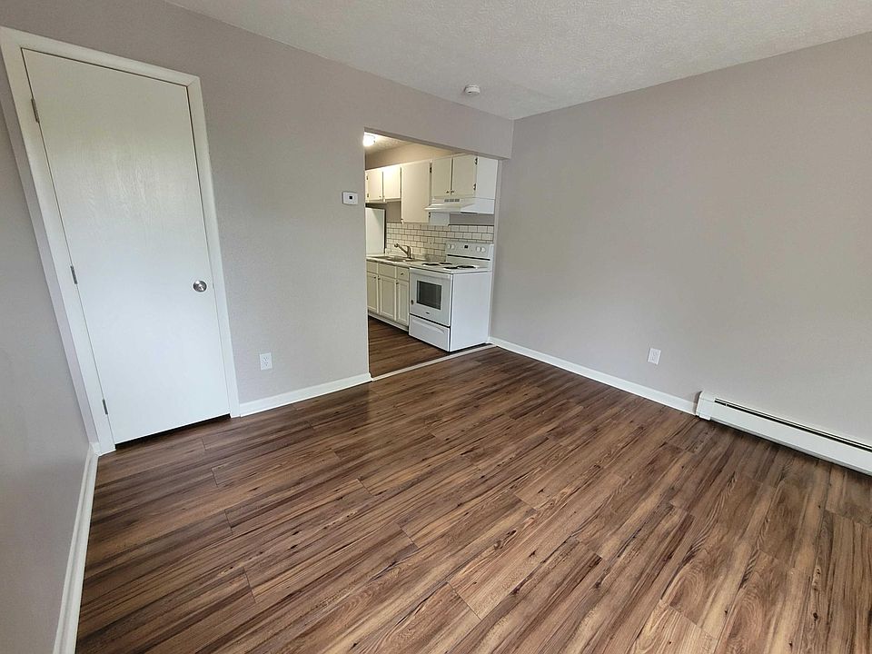 1st image of 25 Oakdale Ave #1