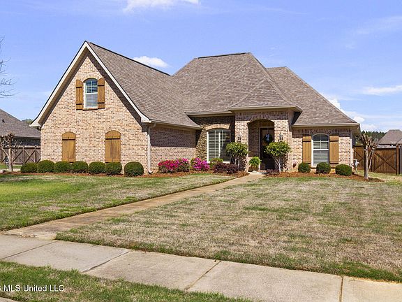 3rd image of 167 Belle Oak Dr