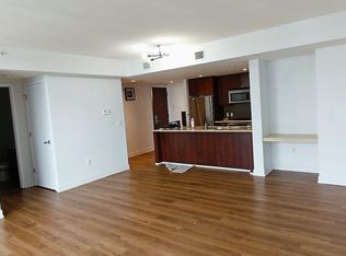 1118 12th Ave SW #1, Calgary, AB T2R 0P4