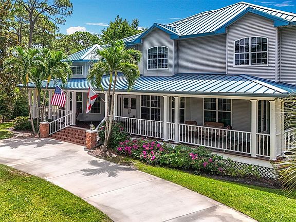 4th image of 105 NE Charleston Oaks Drive