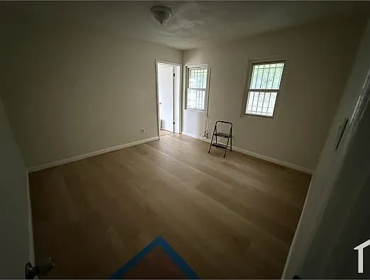 3 bed, 1100 sqft, $3,600 — Photo 3