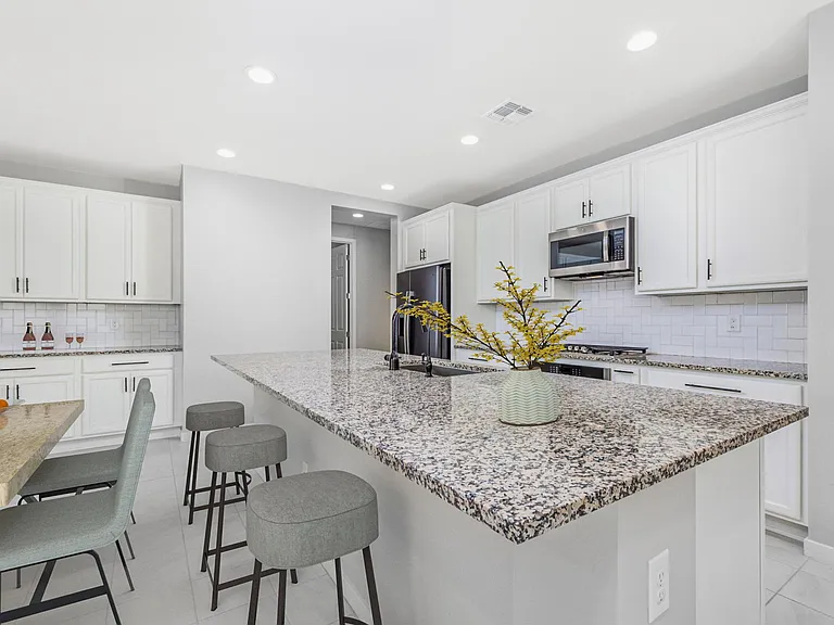 9838 E Resistance Ave — Photo 5