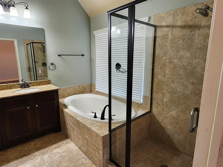 2019 Sunset Springs Dr — Photo 23