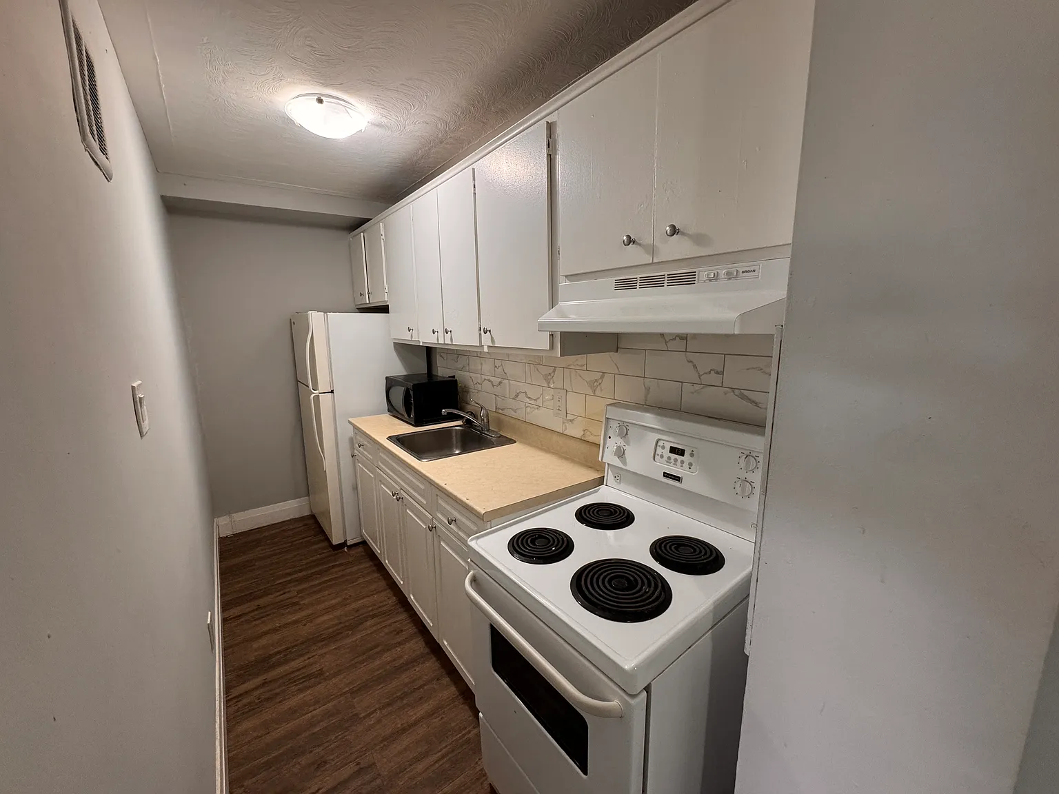 141 Linnwood Avenue Cambridge — Photo 2