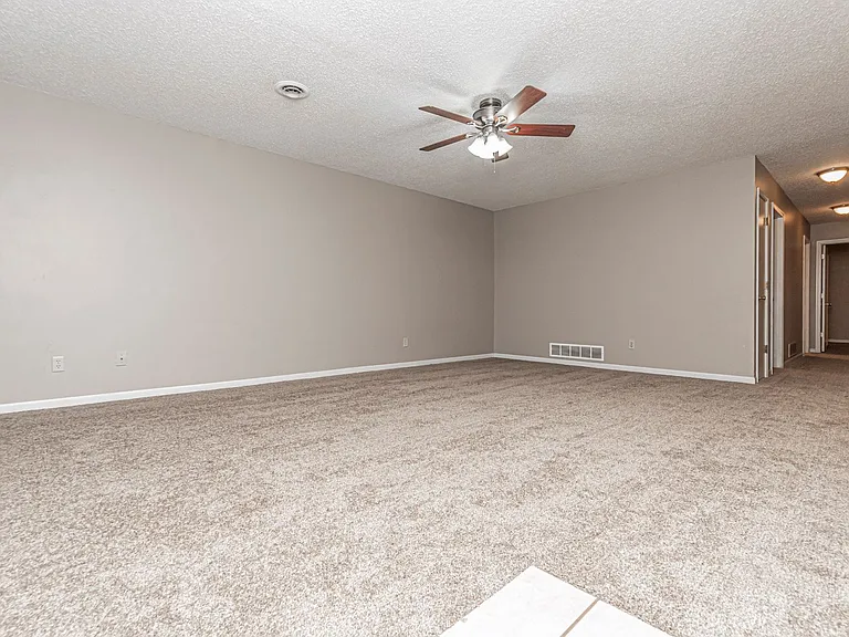 1528 Saint Marys Rd — Photo 2