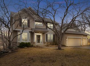 7509 Bent Bow Trl, Chanhassen, MN 55317