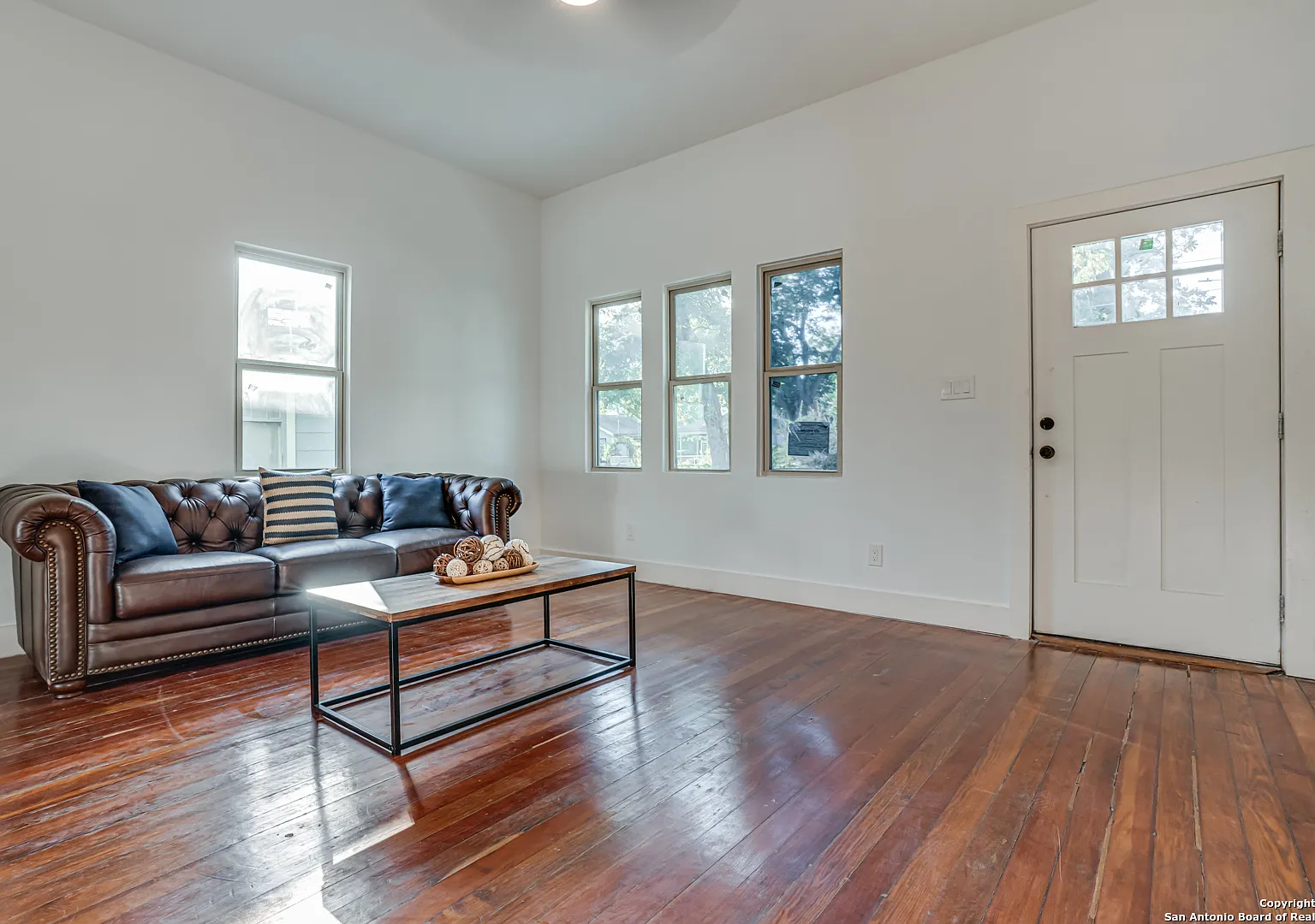 1 bed, 586 sqft, $900 — Photo 3