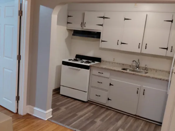 561 4th St #2N, Fall River, MA 02721