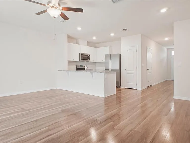1311 Tallowwood Ln — Photo 15
