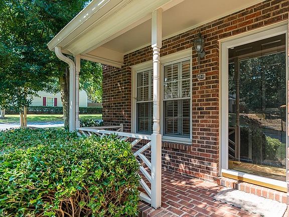 3rd image of 25 Park Village Ln