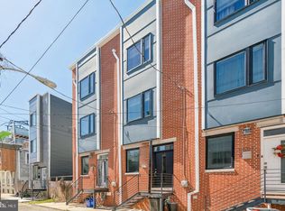 2548 Arcadia St, Philadelphia, PA 19125
