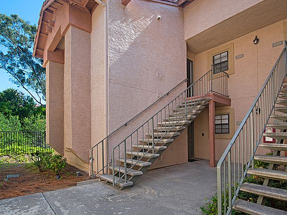 4th image of 12031 Alta Carmel Ct Unit 222