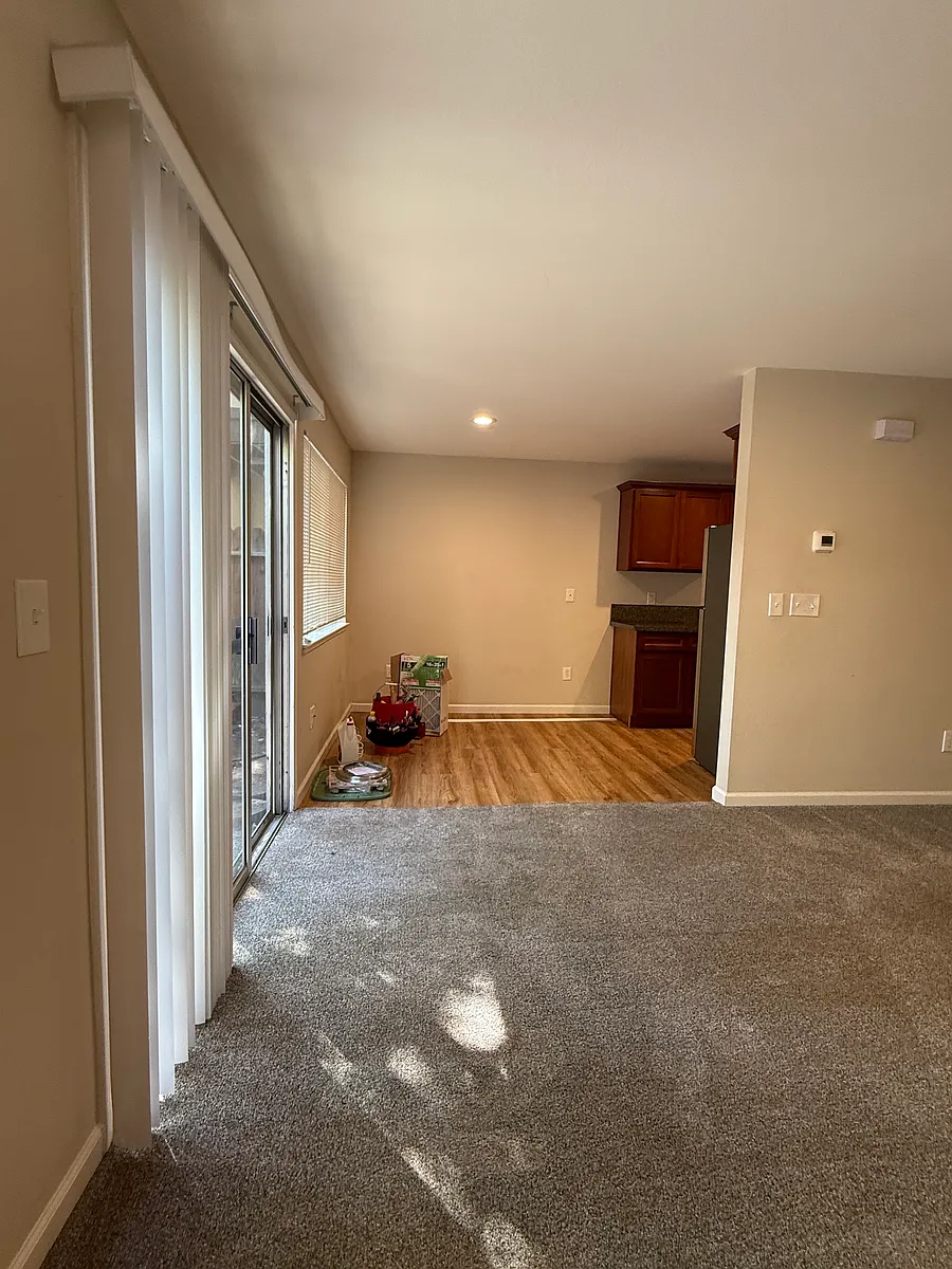 Building Photo - 1352 Drake Dr #D