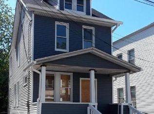 250 Leslie St, Newark, NJ 07112