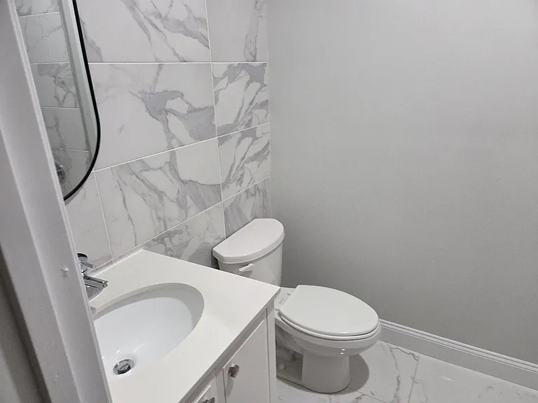 214 S 10th St #2 — Photo 3