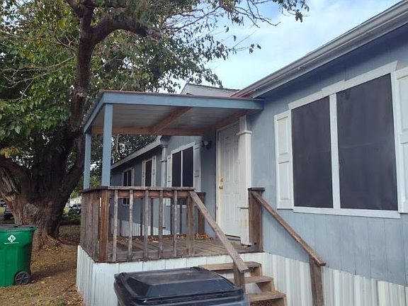 2nd image of 209 S Avenue B Trailer 18