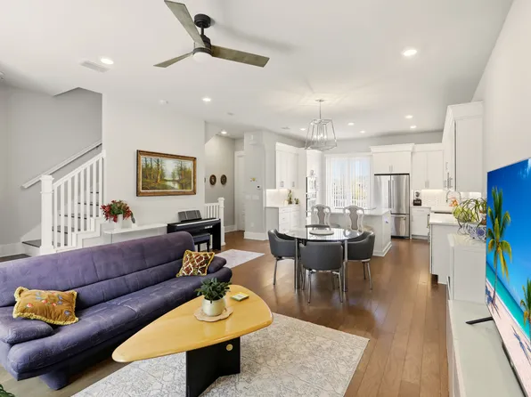 504 Laurel Park Dr #504, Sarasota, FL 34236