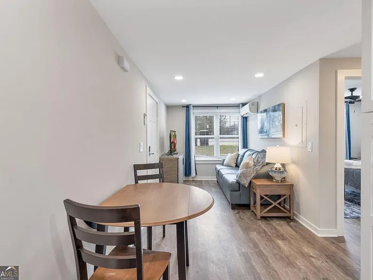 243 Georgia Ave N #A — Photo 2