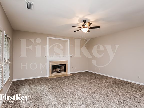 2nd image of 3215 Maple Terrace Dr